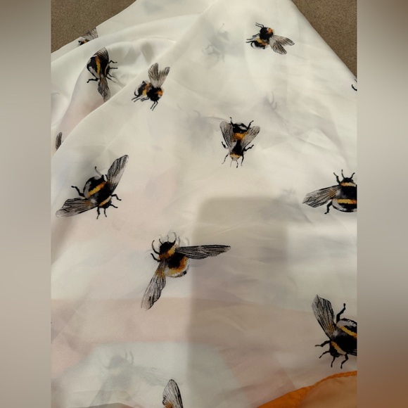 Victoria Beckham Bee Print Silk Scarf - White and Orange - Picture 4 of 4